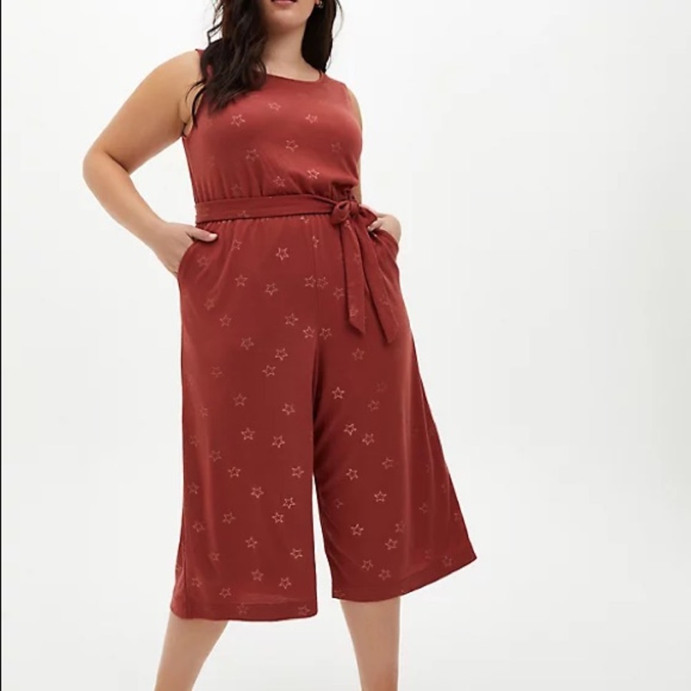 TORRID MARSALA STAR BELTED JUMPSUIT RED NWT SZ 2X